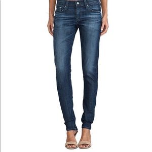 AG Nikki relaxed skinny 26R